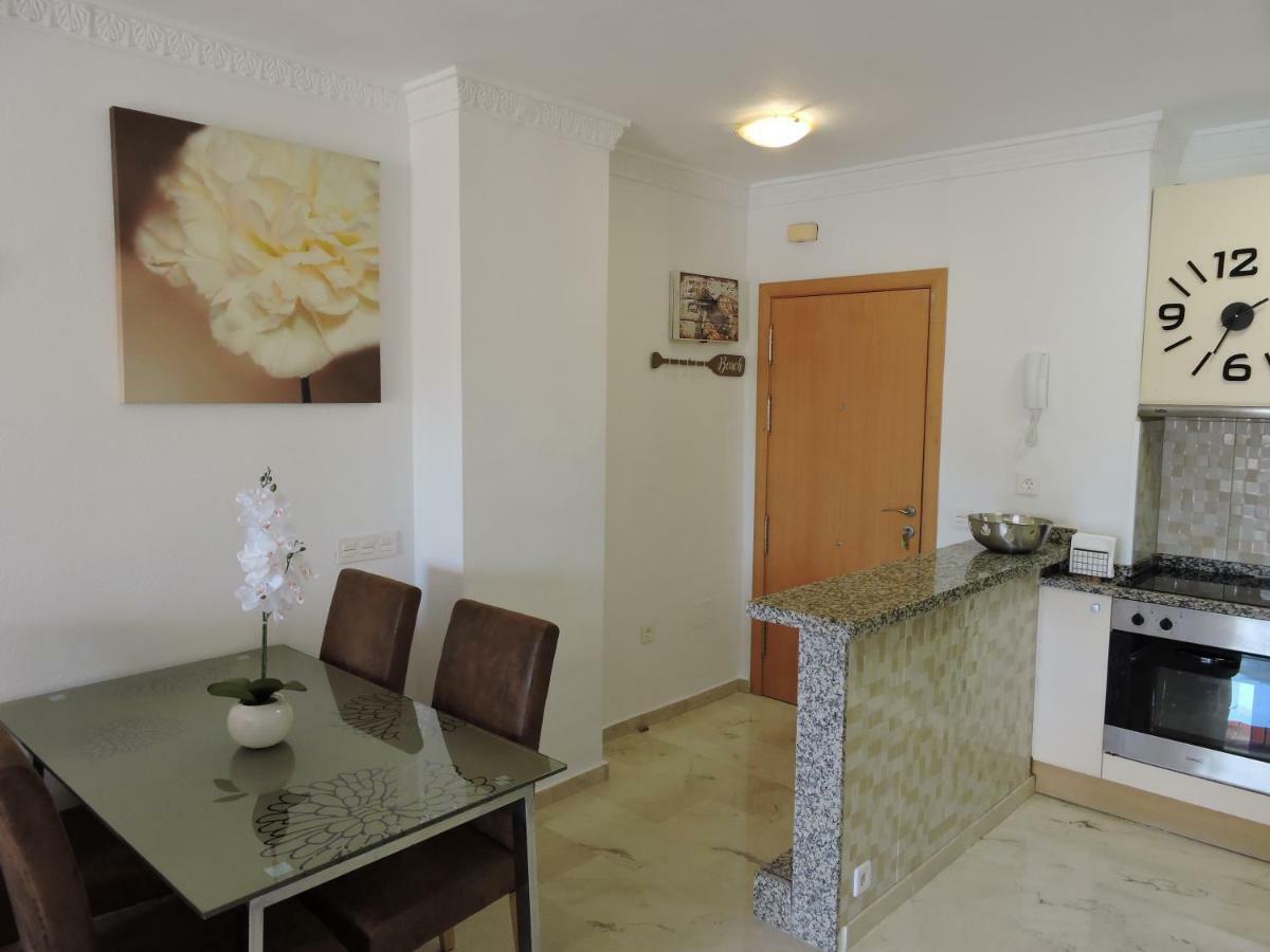 Palm Beach Apartment Fuengirola Bagian luar foto