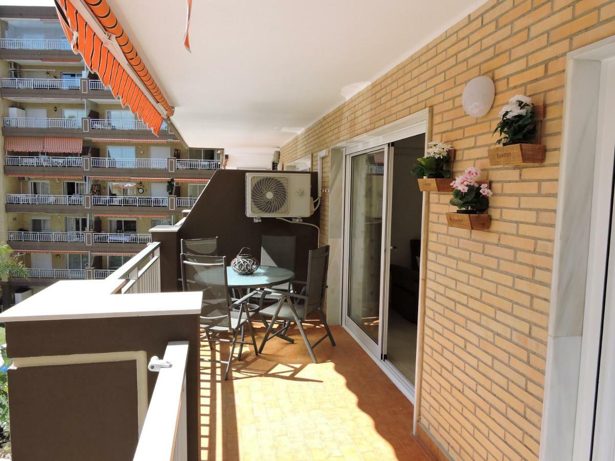 Palm Beach Apartment Fuengirola Bagian luar foto